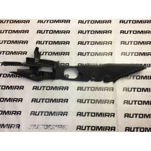 Кронштейн крыла левого Ford Focus 2 2008- 8M51A02477AB