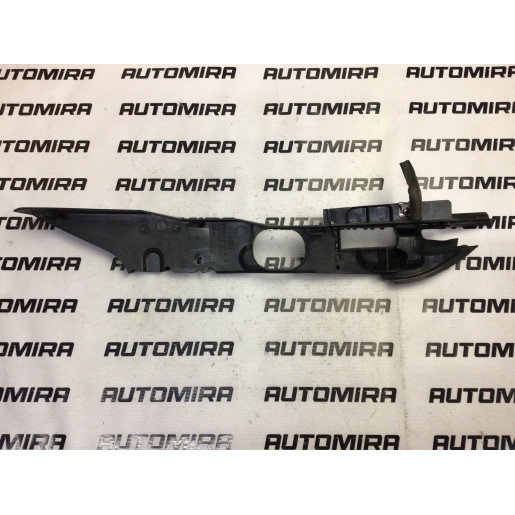Кронштейн крила переднього правого Ford Focus 2008- 8M51A02476A
