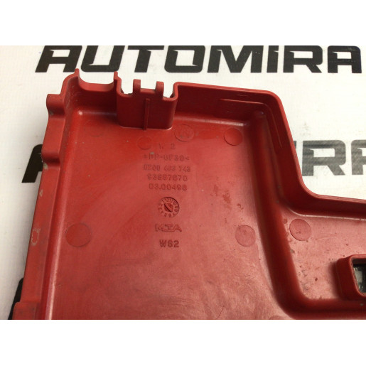Крышка плюсовой клеммы АКБ Renault Kangoo 2008-2016 8200463743