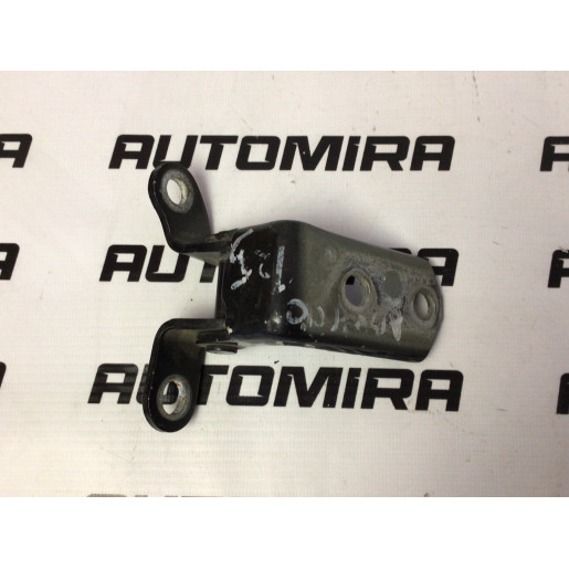Петля двери задняя правая нижняя Toyota Avensis T25 2003-2008 6877005020