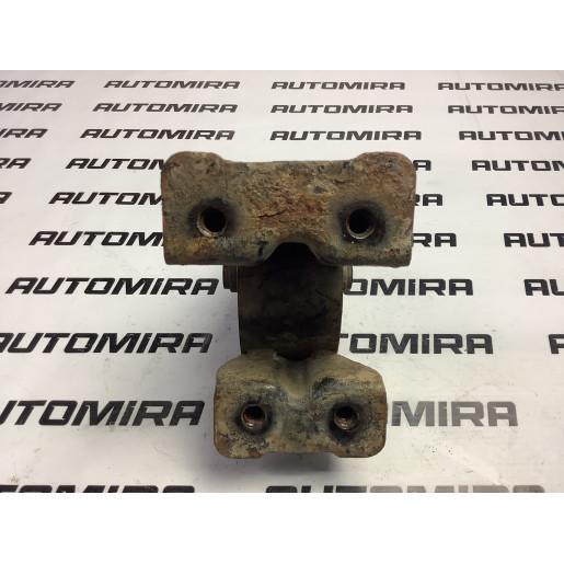 Подушка опора двигателя задняя Kia Ceed 2006-2012 219301H100