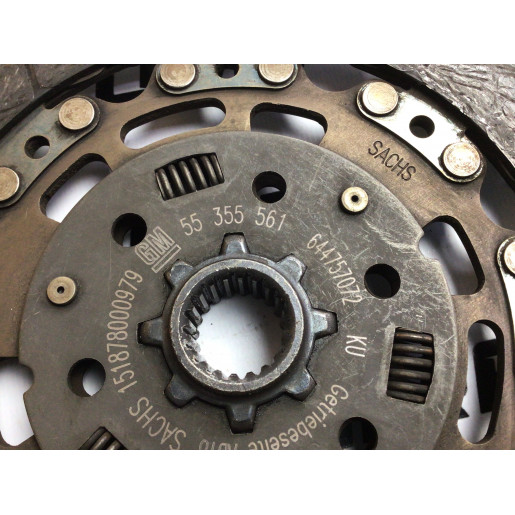 Диск сцепления 215mm Opel Insignia 2008-2013 55355561
