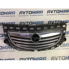 Решетка радиатора Opel Insignia 2008-2013 13282567 