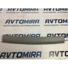 Обшивка дверки багажника верхня Опель Астра Opel Astra H (2007-2010) 13129683