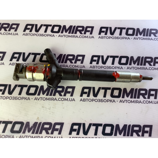 Форсунка Toyota Avensis 2.2 D-4D 23670-0R160