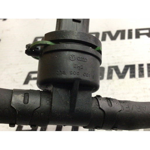 Датчик температури палива Фольксваген Пассат В6 2.0 sdi 2005-2010 Volkswagen Passat B6 038906081b