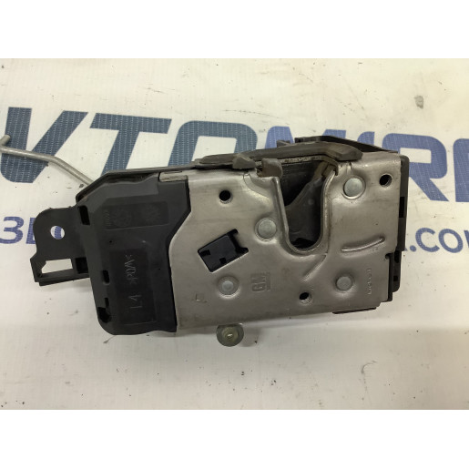 Замок двери передней левой 4 пина Опель Астра Opel Astra H (2007-2010) 13210748