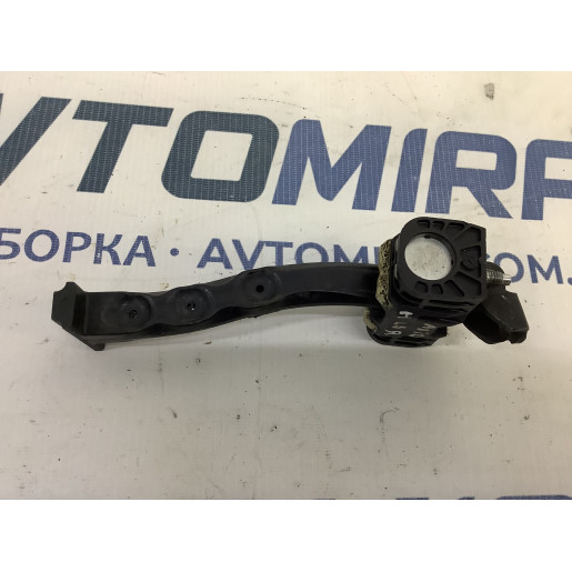 Ограничитель передней двери R+L Опель Астра Opel Astra H (2007-2010) 13107175