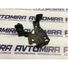 Кронштейн кінцевика капота Hyundai i30 2007-2012 938801H000