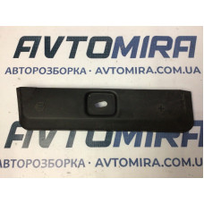 Кришка акумулятора Toyota Avensis T25 2003-2008 5844105020