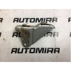 Кронштейн переднего бампера левый Toyota Avensis T25 2003-2008 5208205010