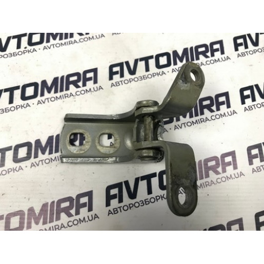 Петля верхня двері передньої лівої Opel Astra J 2009- 13335484