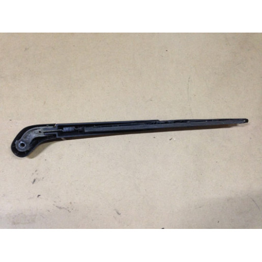 Поводок стеклоочистителя задний Ford Focus 2 2005- 1404802