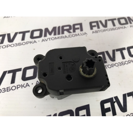 Моторчик заслонки отопителя Ford Focus 2 2005- 3M5H19E616AB