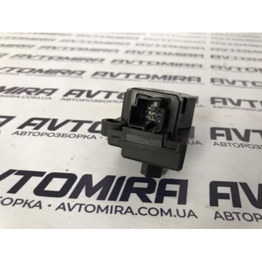 Моторчик заслонки отопителя Ford Focus 2 2005- 3M5H19E616AB