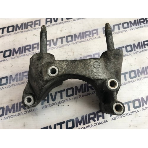 Кронштейн мотора 1.8 TDCI Форд Фокус