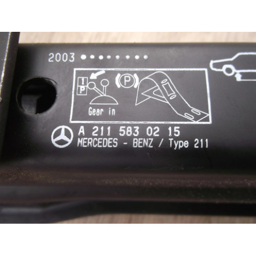 Домкрат A2115830215  Мерседес Бенц E-class W211