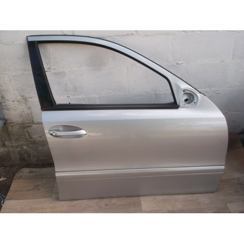 Двери передняя правая Мерседес Бенц E-class W211