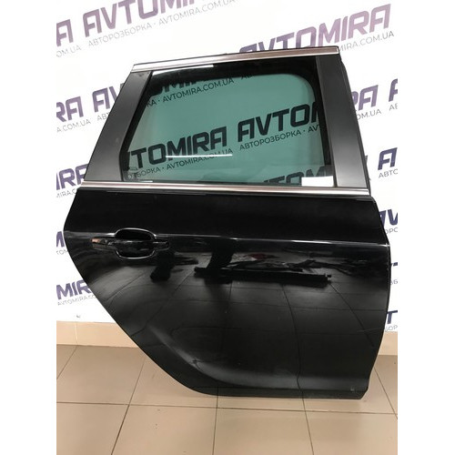 Дверь задняя правая комплектная Opel Astra J Combi 2009- 13301547