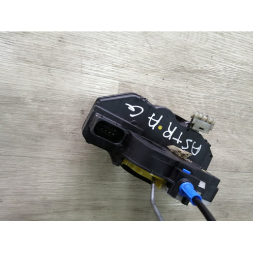 Замок левой задней двери 133173 Опель Астра Opel Astra J 2011