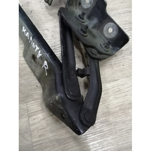 Завес капота правый 20879203 Опель Астра Opel Astra J 2010-2015