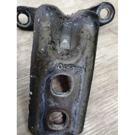 Завіс дверей Опель Астра Opel Astra J 2010-2015