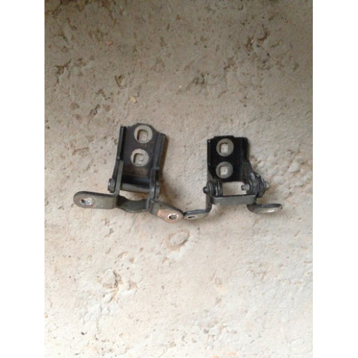 Петлі передніх правих дверей Opel Insignia 2008-2013 13228959