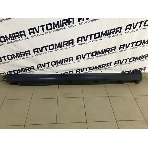 Накладка порогу права VW Passat B7 2010- 3AA853092C