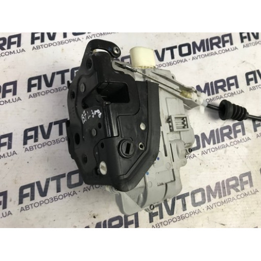 Замок двери задней правой VW Passat B7 2010- 3C4839016A