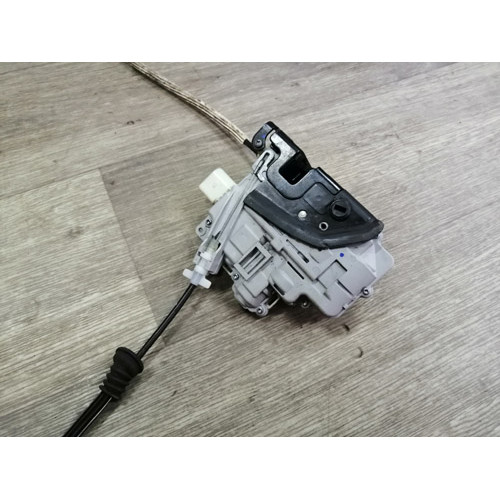 Замок правой задней двери Volkswagen Passat B7 2010-2014 5K4839016AH